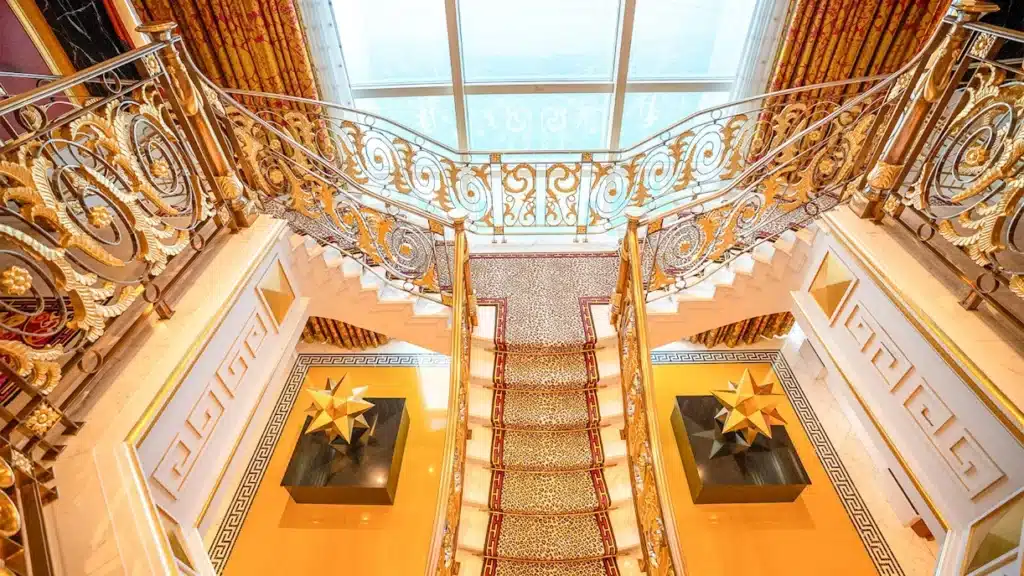 dubai burj al arab tour with tabby or tamara 