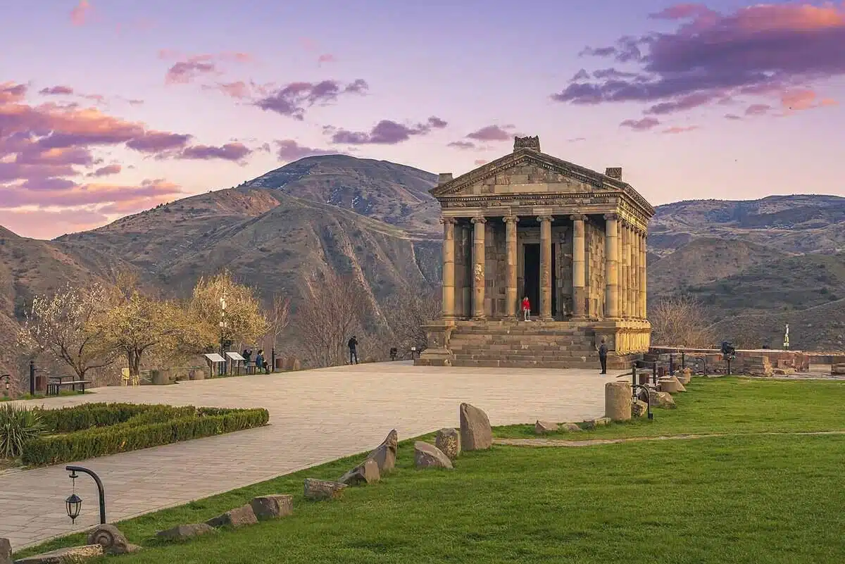 armenia cheap package from dubai with tabby and tamara