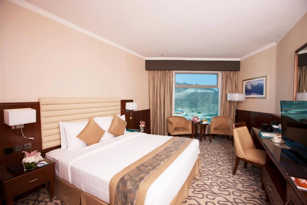 oceanic khorfakkan resort pay with tamara
