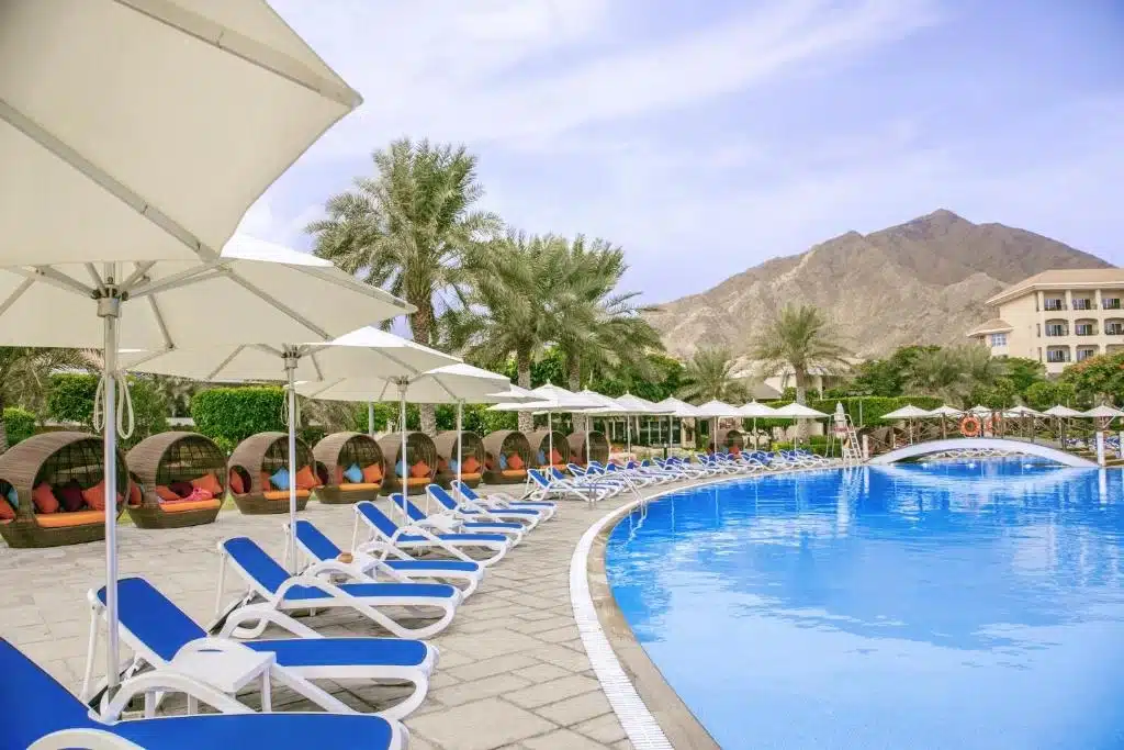 Fujairah Rotana Resort & Spa Al Aqah with tabby